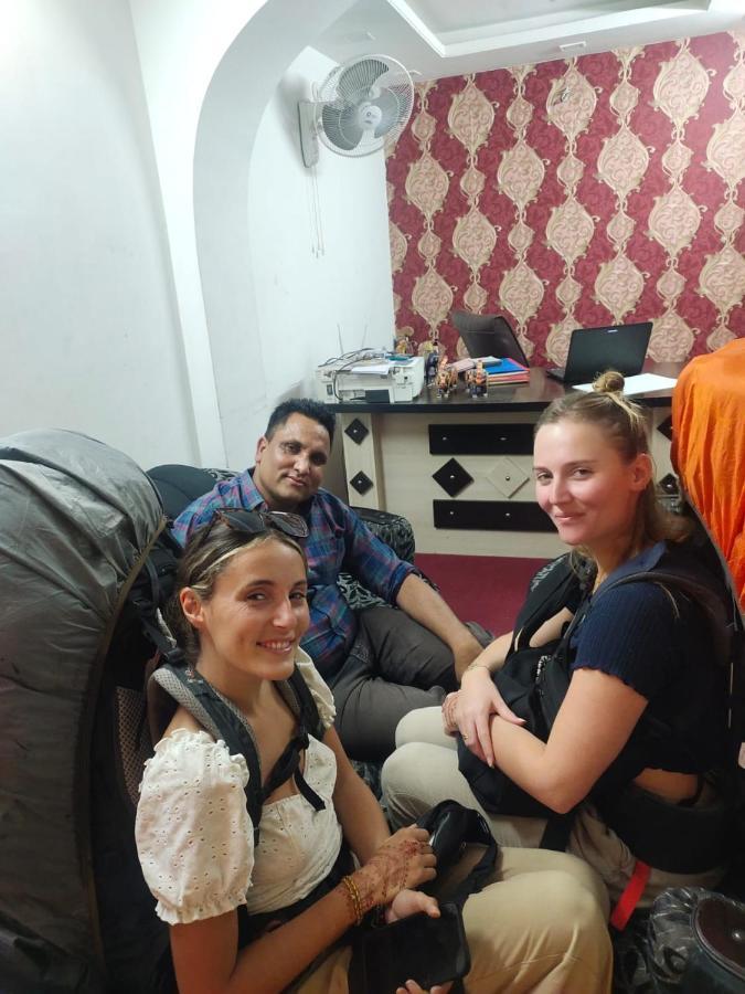 Pink City Backpackers ชัยปุระ ภายนอก รูปภาพ