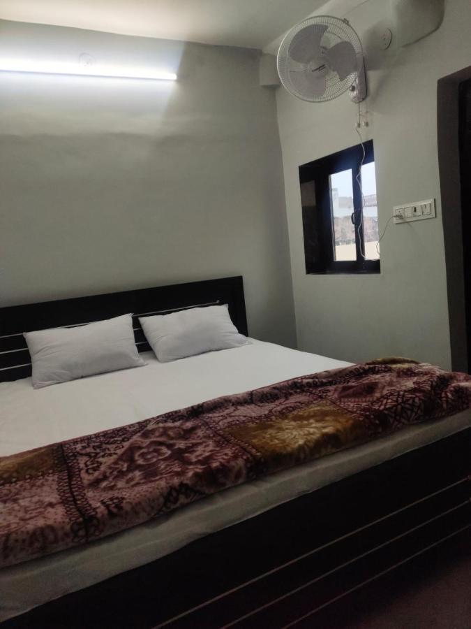 Pink City Backpackers ชัยปุระ ภายนอก รูปภาพ